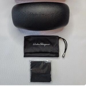 SALVATORE FERRAGAMO SUNGLASS CASE & CLEANING CLOTH
